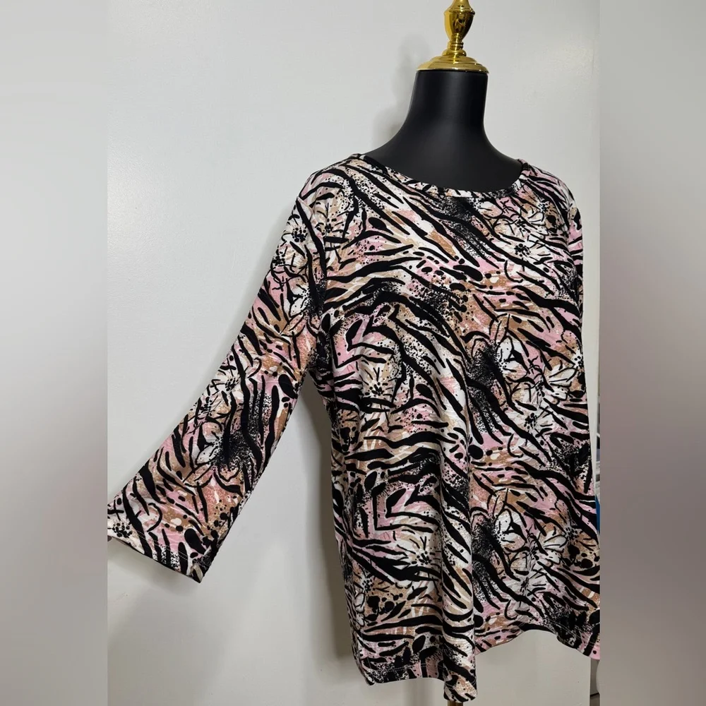 Women's Abstract Print Top‎